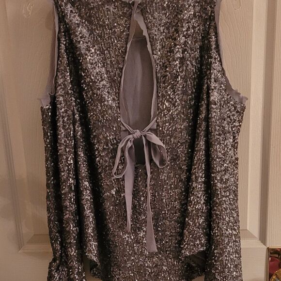 AVEC LES FILLES SILVER SEQUIN GLITTER TOP - Picture 6 of 10